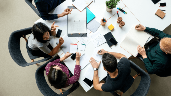 Home business-meeting-amongst-students